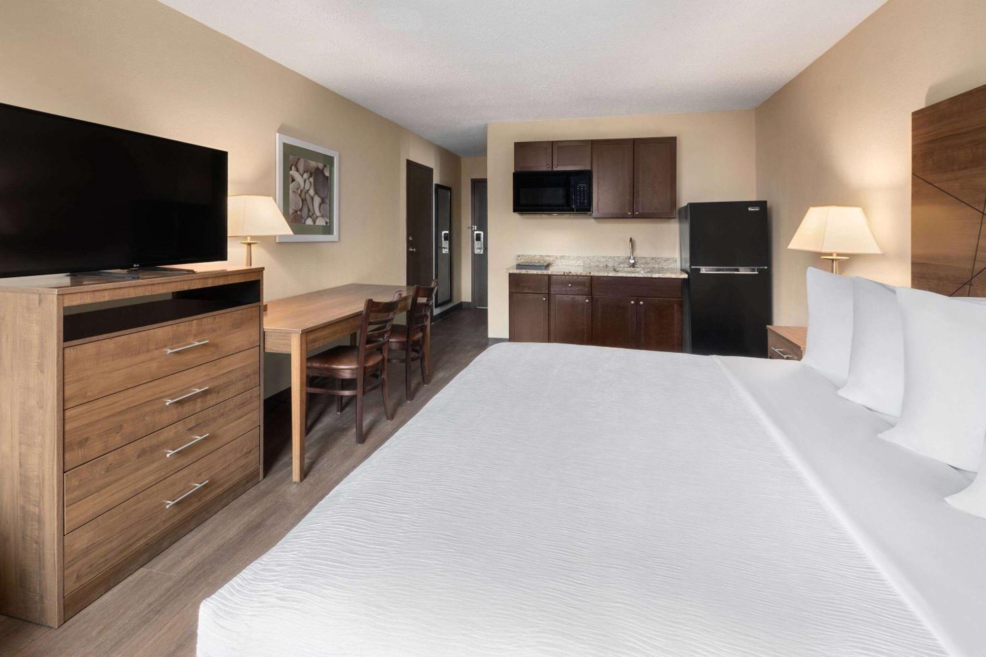 Hotel Wingate By Wyndham Troy Exterior foto