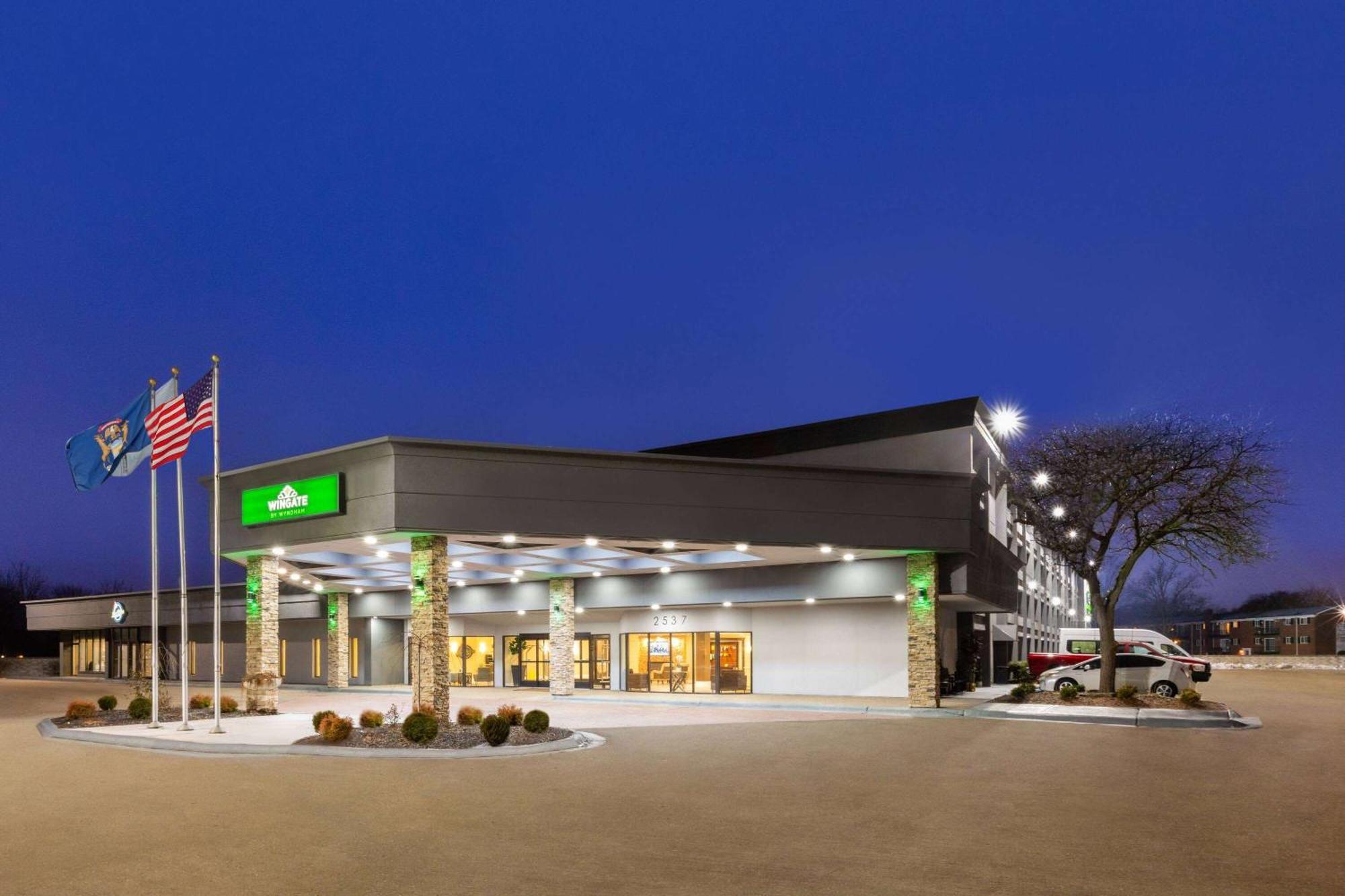 Hotel Wingate By Wyndham Troy Exterior foto